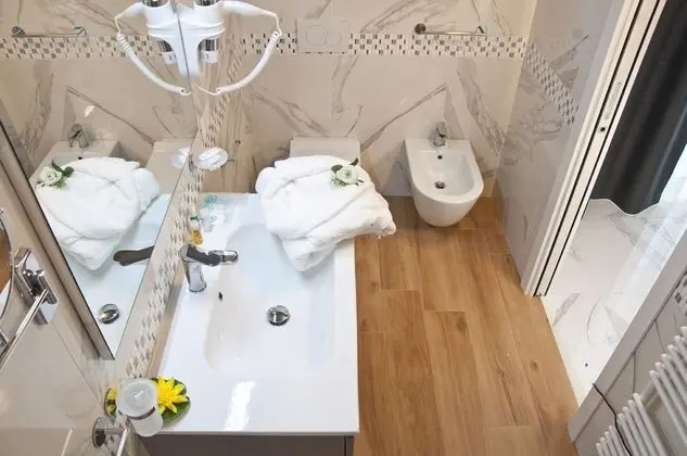 Deluxe Tek Büyük Yataklı Oda, 1 Büyük (Queen) Boy Yatak, Banyolu/Duşlu, Deniz Manzaralı