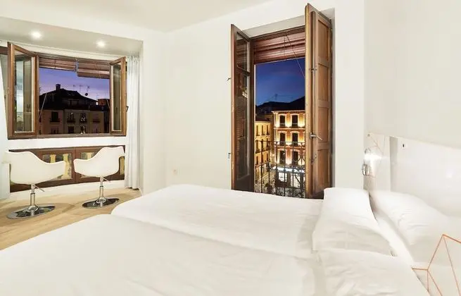 Tek Büyük Yataklı Oda, Balkon