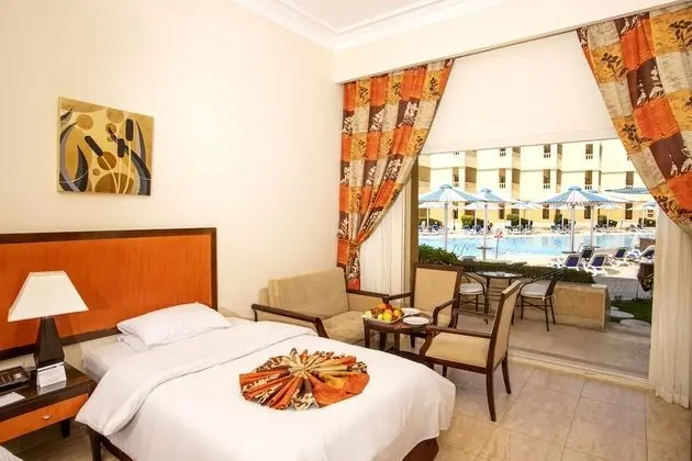Premium Oda, Havuz Manzaralı