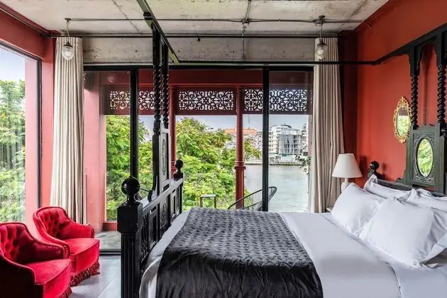 Riverside Suite