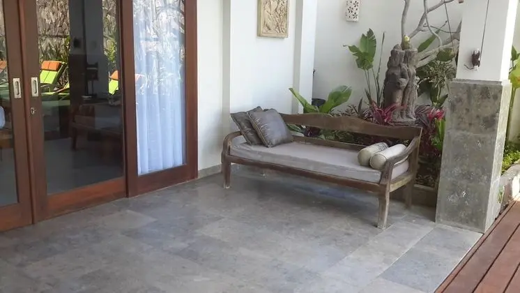 Deluxe Tek Büyük Yataklı Oda, Havuz Manzaralı