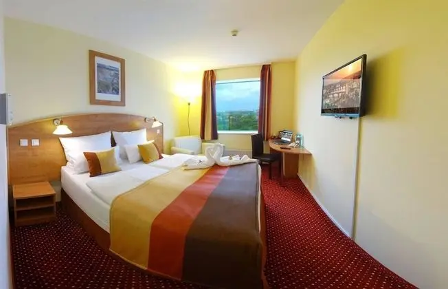 Comfort Tek Büyük Yataklı Oda