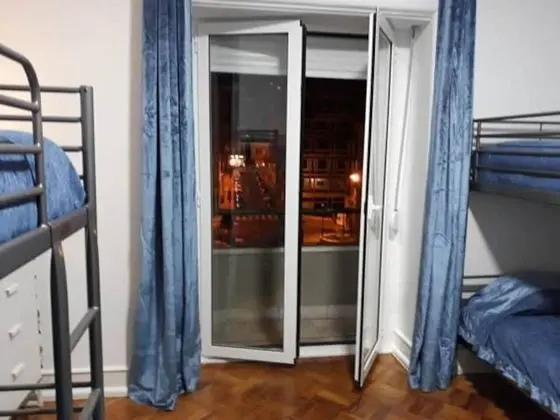 Family Dört Kişilik Oda, Ortak Banyo (Azul)