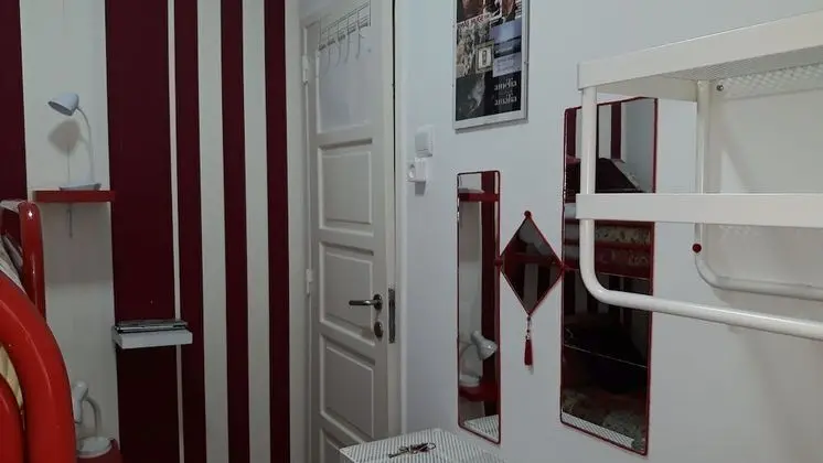 Tek Kişilik Oda, Ortak Banyo (Vermelho)