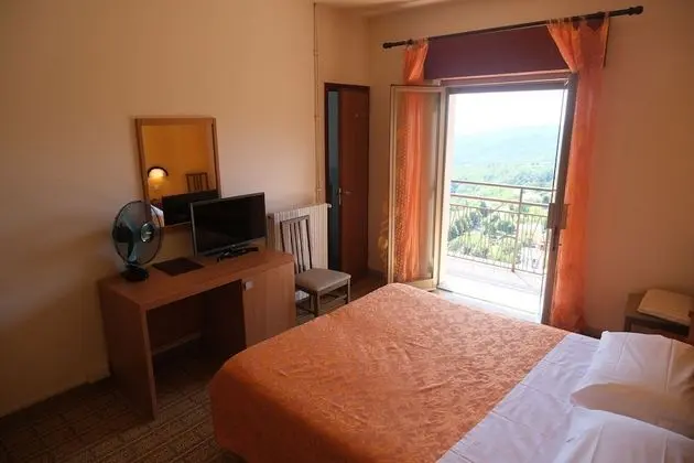 Classic Tek Büyük veya İki Ayrı Yataklı Oda, Balkon