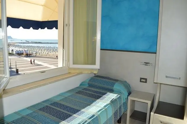 Tek Kişilik Oda