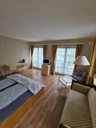 Luxury Tek Büyük Yataklı Oda