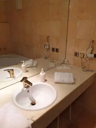 Luxury Tek Büyük Yataklı Oda