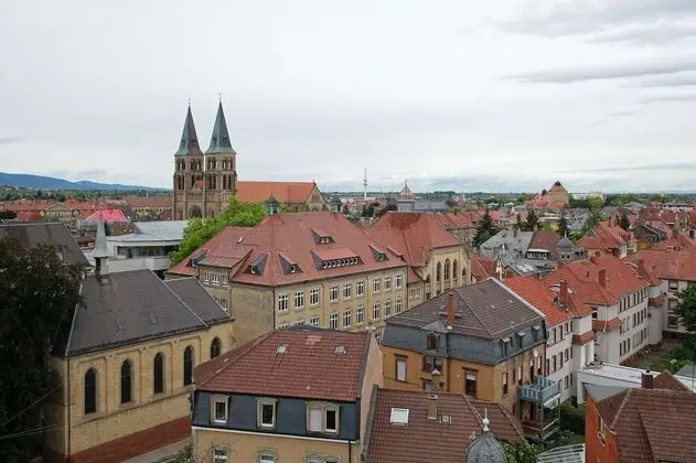 Apart Daire, 1 En Büyük (King) Boy Yatak ve Çekyat, Sigara İçilmez, Park Manzaralı