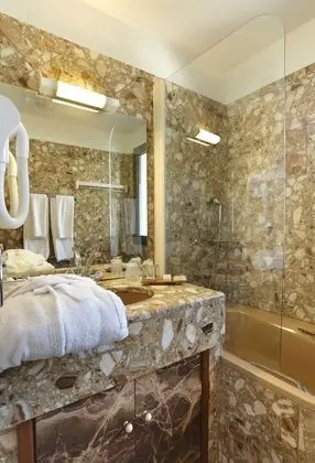 Superior Tek Büyük Yataklı Oda