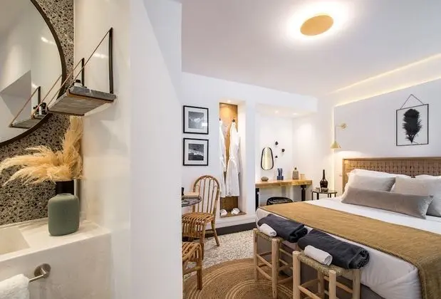 Comfort Süit, Sıcak Su Havuzu