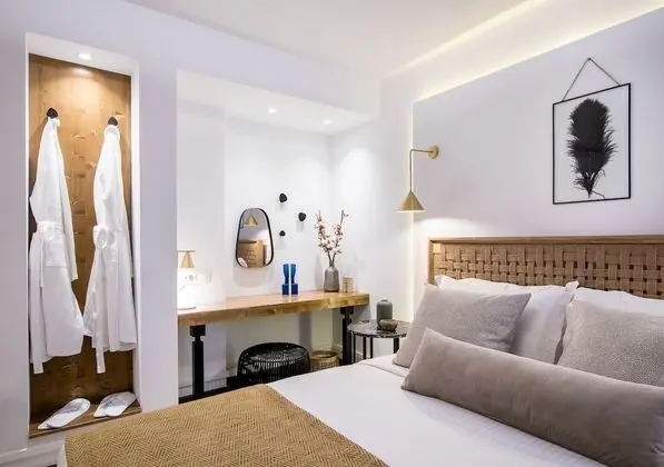 Süit, Sıcak Su Havuzu (Caldera View)