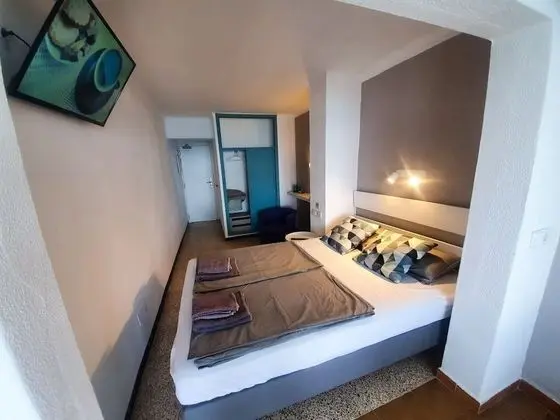 Panoramic Tek Büyük veya İki Ayrı Yataklı Oda