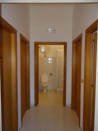 Basic Tek Kişilik Oda, Ortak Banyo (Single bed)