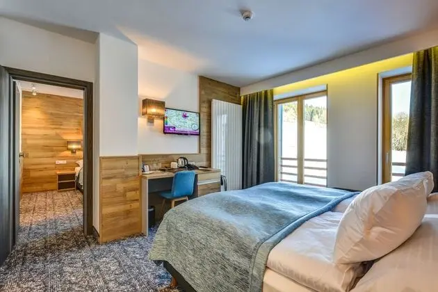 Standard Dört Kişilik Oda, Birden Çok Yatak