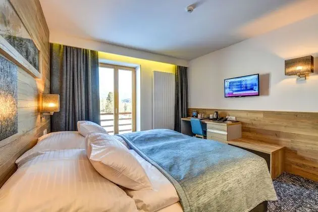 Standard Dört Kişilik Oda, Birden Çok Yatak