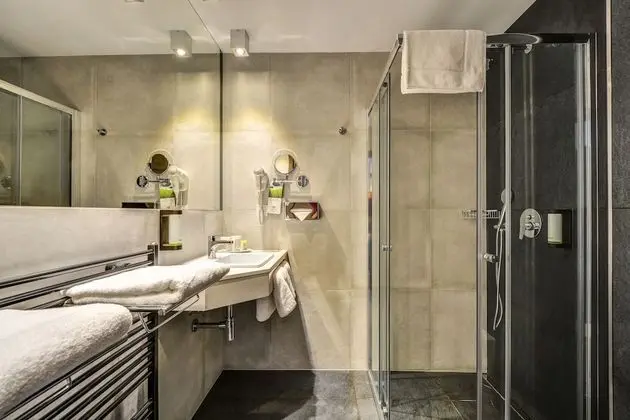 Standard Dört Kişilik Oda, Birden Çok Yatak