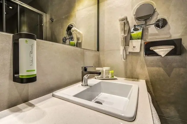 Standard Tek Büyük veya İki Ayrı Yataklı Oda