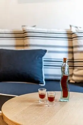 Üç Kişilik Oda