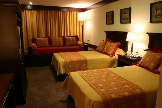 Standard Tek Büyük Yataklı Oda, 1 Yatak Odası, Şehir Manzaralı (2 Single Beds + Sofa Bed)