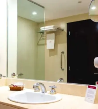 Standard Tek Büyük Yataklı Oda, 1 Yatak Odası, Şehir Manzaralı (2 Single Beds + Sofa Bed)