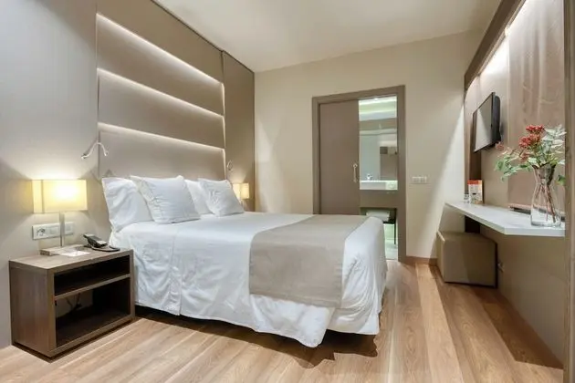 Economy Tek Büyük Yataklı Oda (Interior)