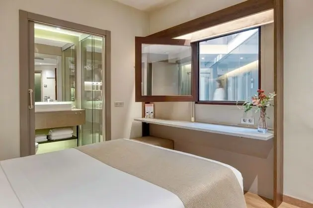 Economy Tek Büyük Yataklı Oda (Interior)