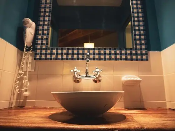 Dört Kişilik Oda, Ortak Banyo