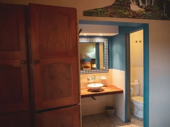 Ortak Ranzalı Oda, Karma Ranzalı Oda, Ortak Banyo (4 pax)
