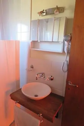Tek Büyük Yataklı Oda, 1 Çift Kişilik Yatak, Ortak Banyo