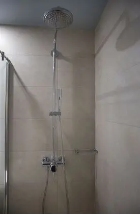Premium Tek Büyük Yataklı Oda