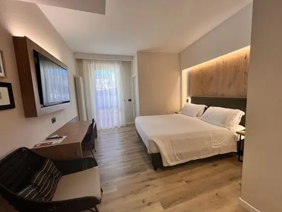Classic Tek Büyük veya İki Ayrı Yataklı Oda, Balkon, Şehir Manzaralı