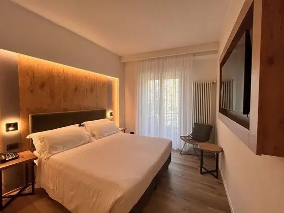 Classic Tek Büyük veya İki Ayrı Yataklı Oda, Balkon, Şehir Manzaralı