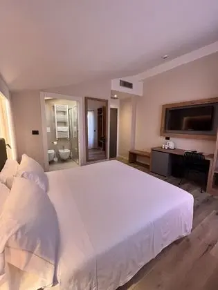 Classic Tek Büyük veya İki Ayrı Yataklı Oda, Balkon, Şehir Manzaralı