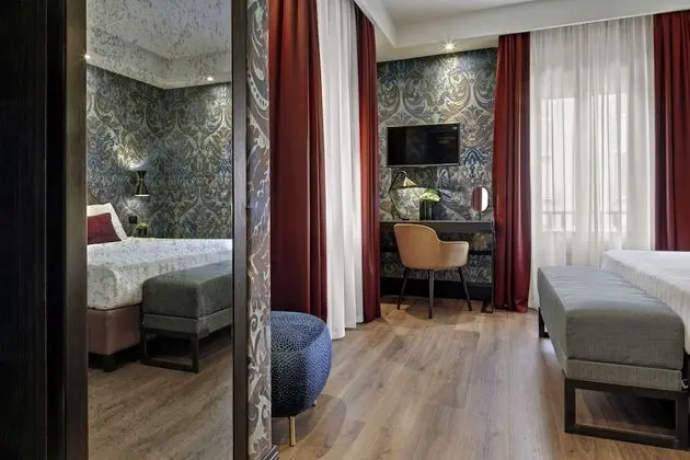 Superior Tek Büyük Yataklı Oda, Kanal Manzaralı