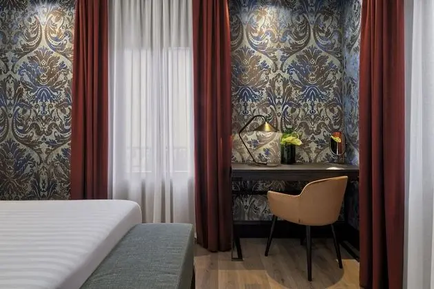 Superior Üç Kişilik Oda, Kanal Manzaralı