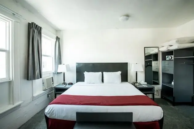 Grand Süit, 1 En Büyük (King) Boy Yatak, Ortak Banyo