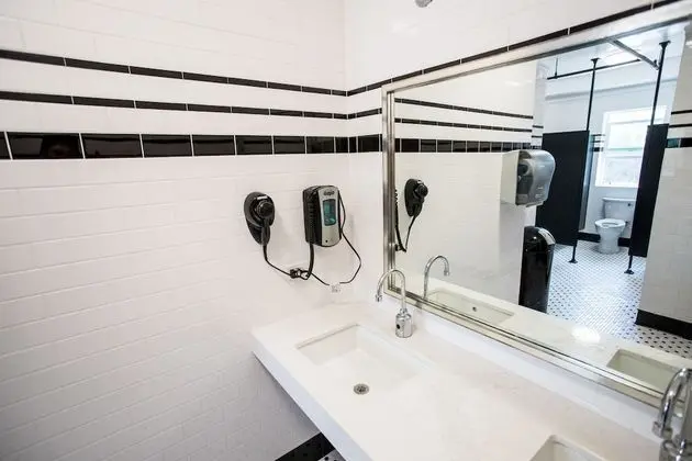 Grand Süit, 1 En Büyük (King) Boy Yatak, Ortak Banyo