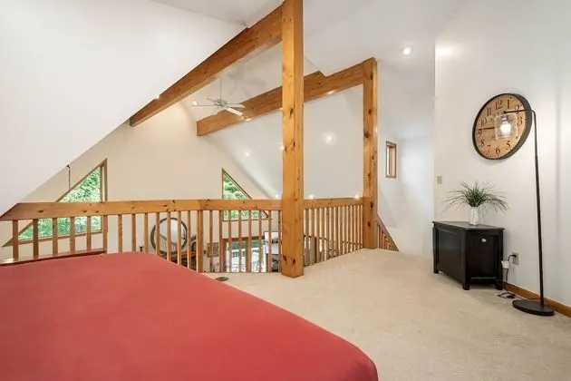 Ev, Birden Çok Yatak, Sıcak Su Havuzu