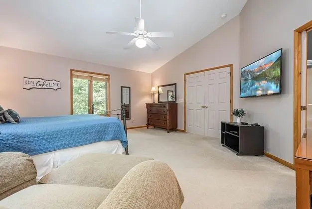 Ev, Birden Çok Yatak, Sıcak Su Havuzu