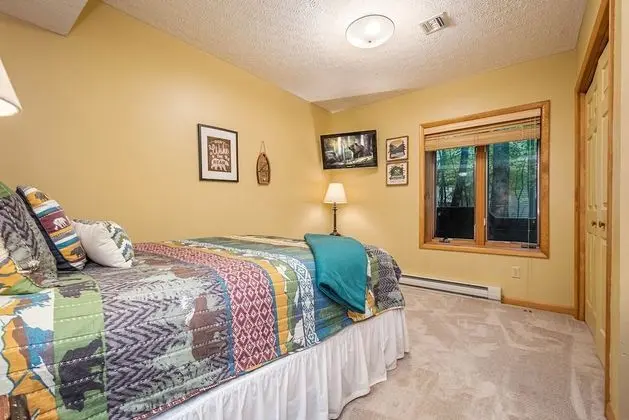 Ev, Birden Çok Yatak, Sıcak Su Havuzu