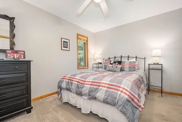 Ev, Birden Çok Yatak, Sıcak Su Havuzu