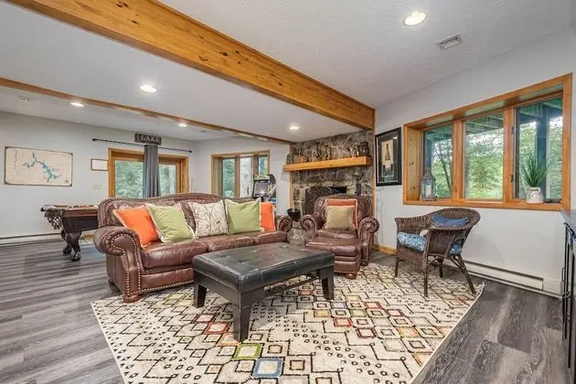 Ev, Birden Çok Yatak, Sıcak Su Havuzu