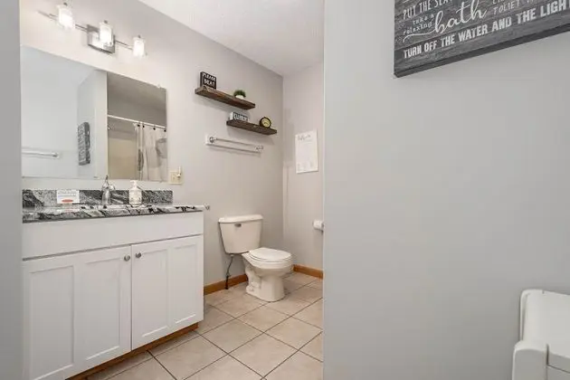 Ev, Birden Çok Yatak, Sıcak Su Havuzu