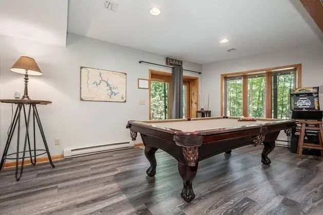 Ev, Birden Çok Yatak, Sıcak Su Havuzu