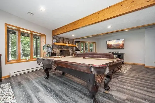 Ev, Birden Çok Yatak, Sıcak Su Havuzu