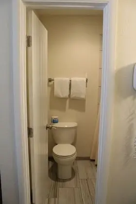 Standard Oda, 2 Çift Kişilik Yatak (Newly remodeled bathrooms)