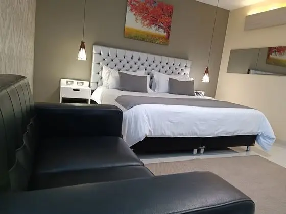 Business Tek Büyük Yataklı Oda