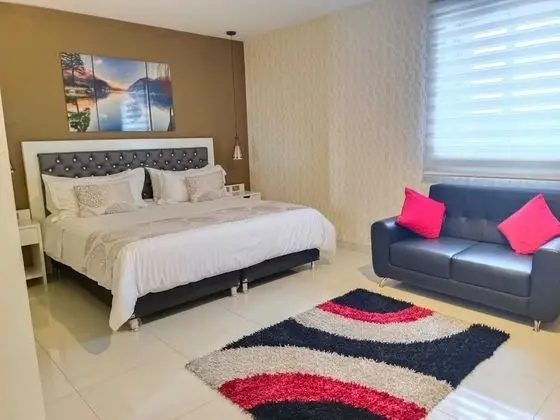 Business Tek Büyük Yataklı Oda