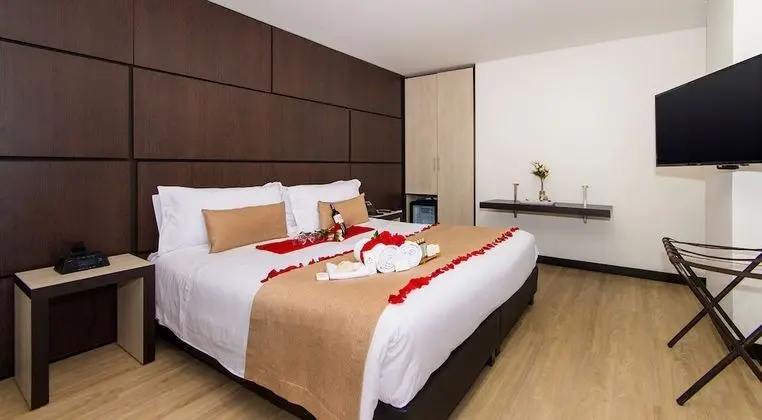 Standard Tek Büyük Yataklı Oda